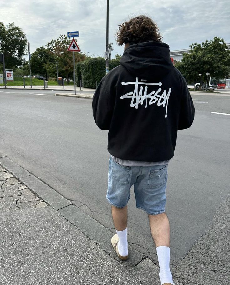 STÜSSY HOODIES